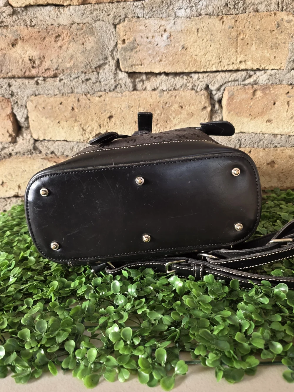Dooney & Bourke 🖤​classic vintage
